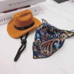 Hat and navy blue sc